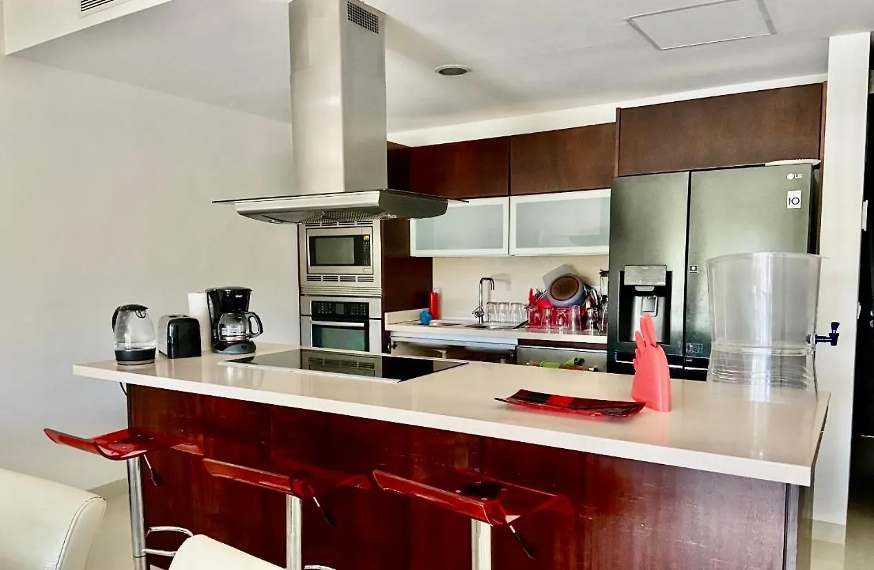 Ferienwohnung Impecable Y Lujoso Departamento Frente Al Mar En Mareazul Del Club De Golf Corasol Playa del Carmen Mexiko