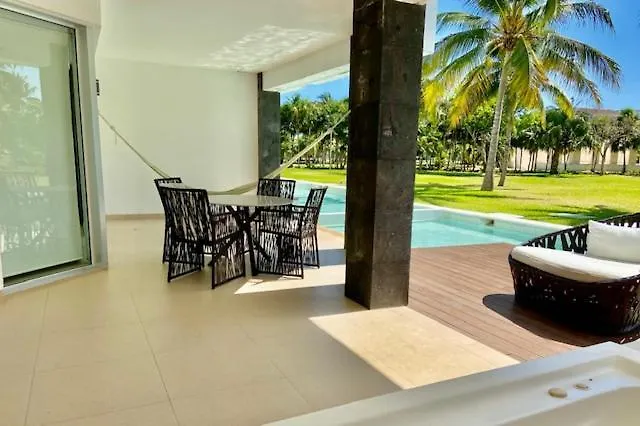 Impecable Y Lujoso Departamento Frente Al Mar En Mareazul Del Club De Golf Corasol Apartment Playa del Carmen Mexico