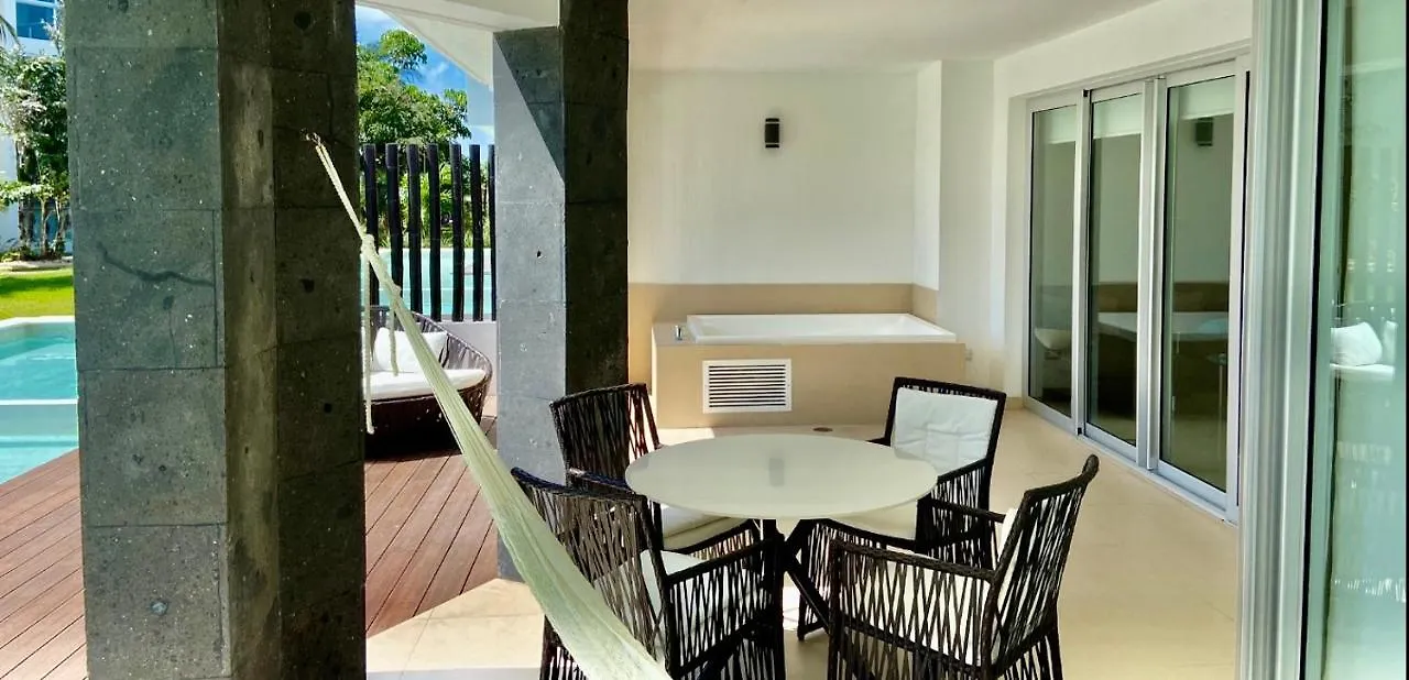 Impecable Y Lujoso Departamento Frente Al Mar En Mareazul Del Club De Golf Corasol Apartment Playa del Carmen