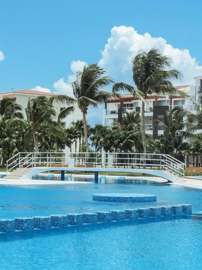 Impecable Y Lujoso Departamento Frente Al Mar En Mareazul Del Club De Golf Corasol Apartment Playa del Carmen Mexico