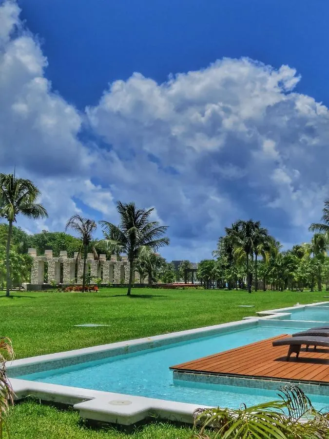 Impecable Y Lujoso Departamento Frente Al Mar En Mareazul Del Club De Golf Corasol Apartment Playa del Carmen