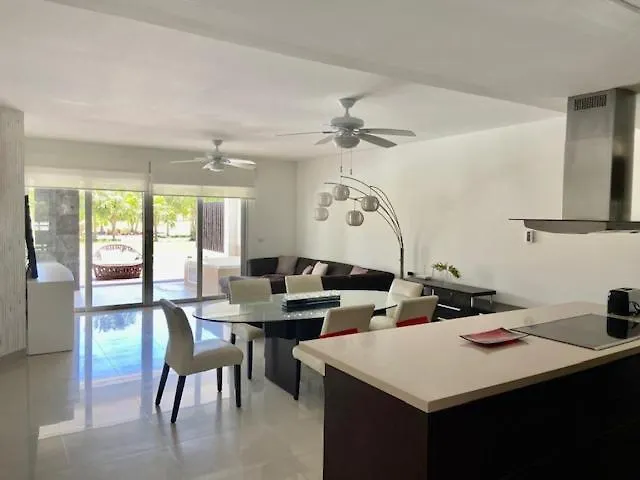 Impecable Y Lujoso Departamento Frente Al Mar En Mareazul Del Club De Golf Corasol Apartment Playa del Carmen Mexico