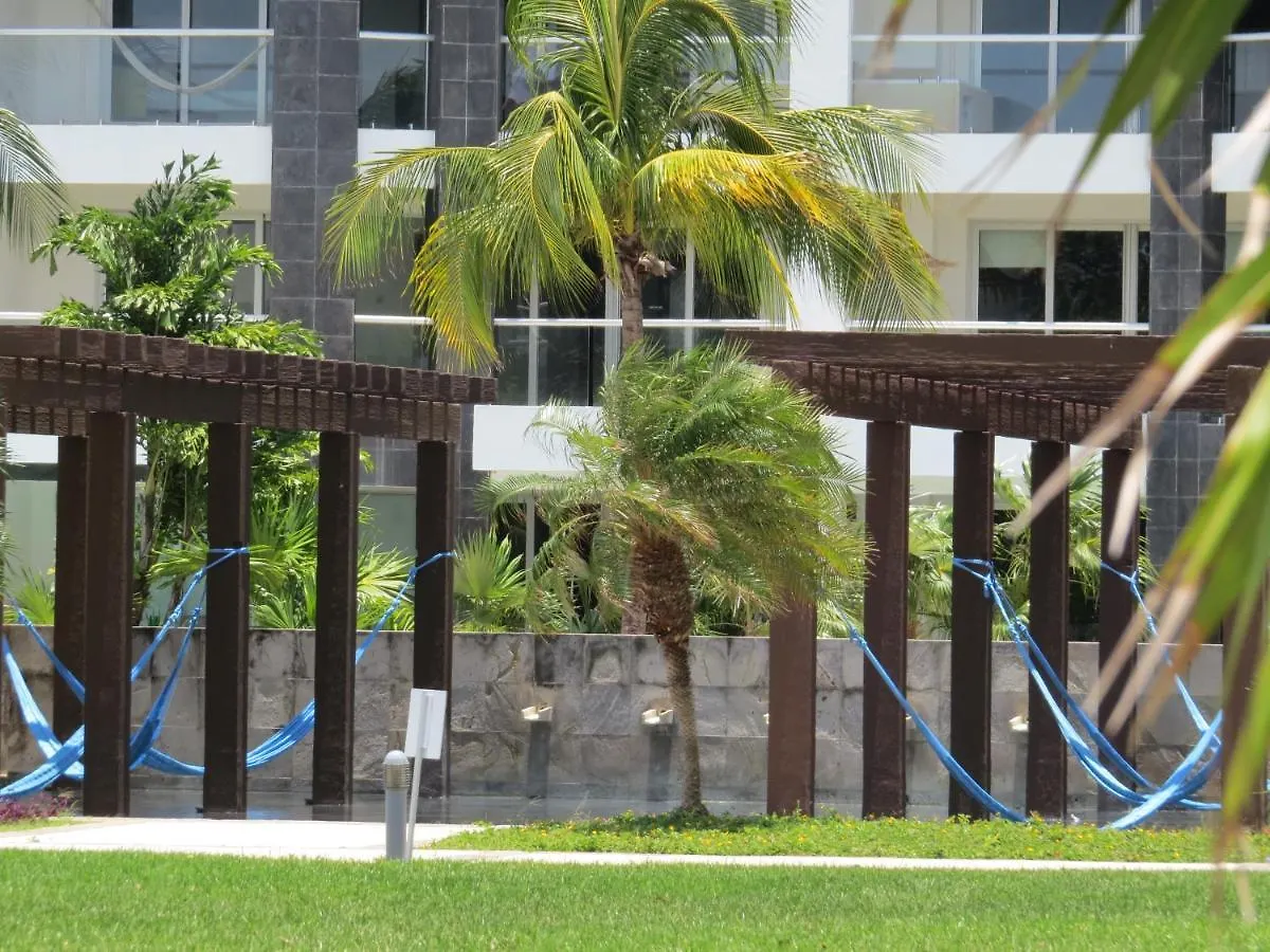 Impecable Y Lujoso Departamento Frente Al Mar En Mareazul Del Club De Golf Corasol Apartment Playa del Carmen